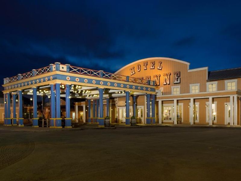 Disney Hotel Cheyenne